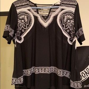 CATO detailed flowy Top